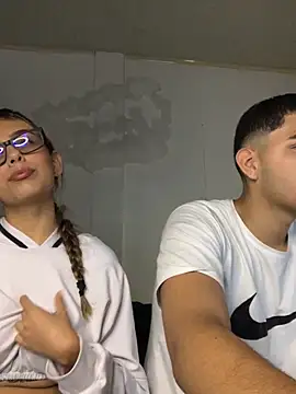 Snapshot of Sharlotte_Davin chatting on 11/28/25, 01:19 Sharlotte Davin online show from 11/28/25, 01:19