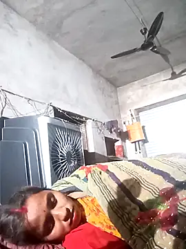 Snapshot of Hot_erion chatting on 11/23/25, 05:02 Hot erion online show from 11/23/25, 05:02