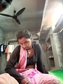 Snapshot of Hot_erion chatting on 11/27/25, 04:14 Hot erion online show from 11/27/25, 04:14