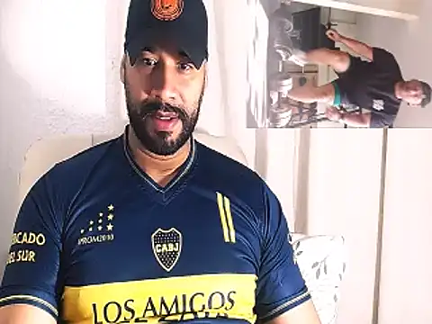 Snapshot of musclehetero chatting on 03/01/26, 01:57 musclehetero online show from 03/01/26, 01:57