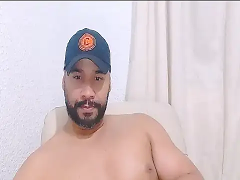 Snapshot of musclehetero chatting on 03/02/26, 04:14 musclehetero online show from 03/02/26, 04:14