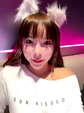 Snapshot of bingmeiren_missy chatting on 11/19/25, 06:08 bingmeiren missy online show from 11/19/25, 06:08