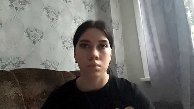 Snapshot of DebbiGoodknight chatting on 12/04/25, 09:40 DebbiGoodknight online show from 12/04/25, 09:40