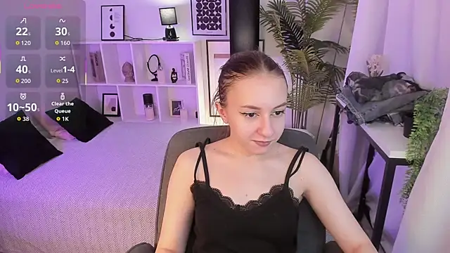 Snapshot of BeautifulSnake chatting on 12/02/25, 08:37 BeautifulSnake online show from 12/02/25, 08:37