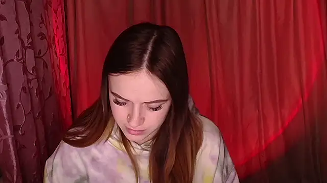 Illa May online show from 03/04/26, 07:31