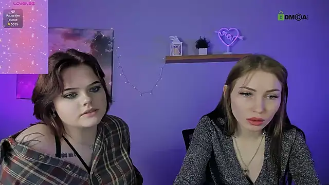 Snapshot of ariel_shadow chatting on 12/15/25, 08:13 ariel shadow online show from 12/15/25, 08:13