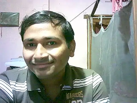 Snapshot of handsome12345_ chatting on 12/21/25, 03:35 handsome12345 online show from 12/21/25, 03:35