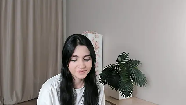 Snapshot of MonaChim chatting on 11/27/25, 02:08 MonaChim online show from 11/27/25, 02:08