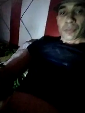 Snapshot of aletr15la chatting on 11/29/25, 04:59 aletr15la online show from 11/29/25, 04:59