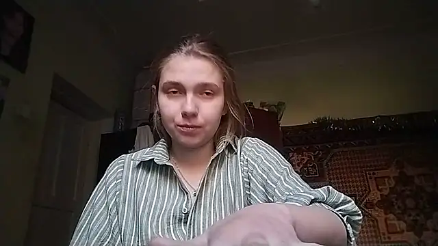 KikiBang online show from 12/19/25, 10:33