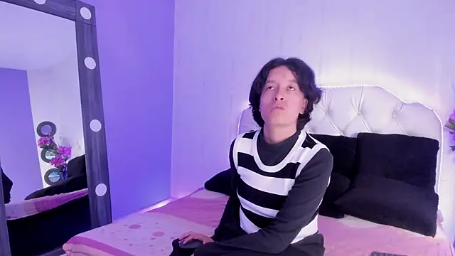 CoralAndOcean  online show from 12/02/25, 12:32