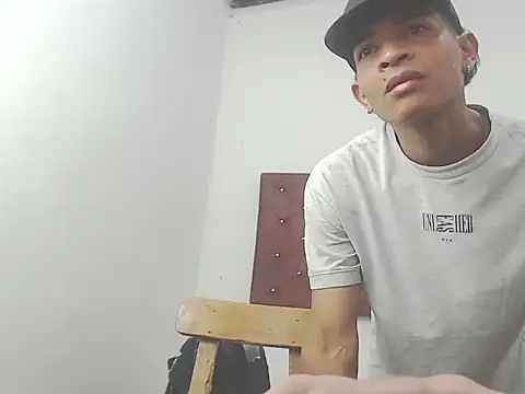 crissex3 online show from 02/20/26, 11:43