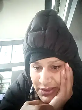 Ariana101 online show from 11/30/25, 07:12