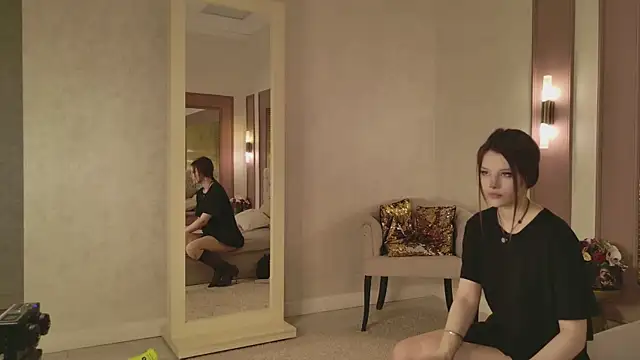 LilyLevine online show from 12/05/25, 06:33