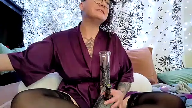 sareberr420 online show from 04/17/26, 03:15