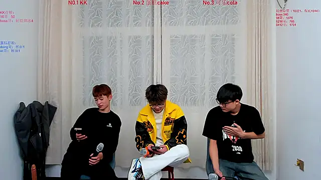 Delicious-boys-001 online show from 11/26/25, 10:16