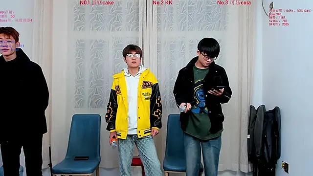 Delicious-boys-001 online show from 12/04/25, 10:35