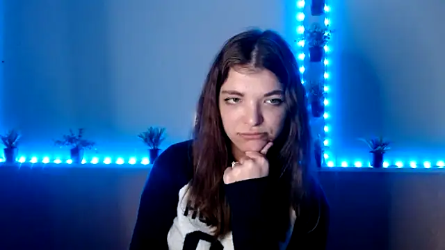 Sweeet Emilyy online show from 11/26/25, 02:40