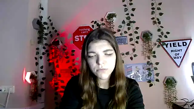 Sweeet Emilyy online show from 11/27/25, 01:57