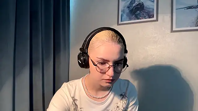 Snapshot of Cindi_Jacobs chatting on 11/27/25, 03:25 Cindi Jacobs online show from 11/27/25, 03:25