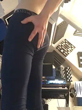 Spielzeugtwink online show from 12/19/25, 02:51