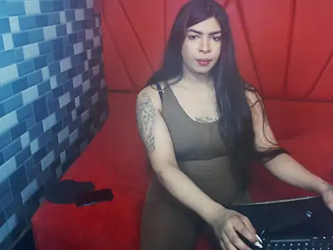 Snapshot of DanaHot77 chatting on 03/02/26, 07:43 DanaHot77 online show from 03/02/26, 07:43