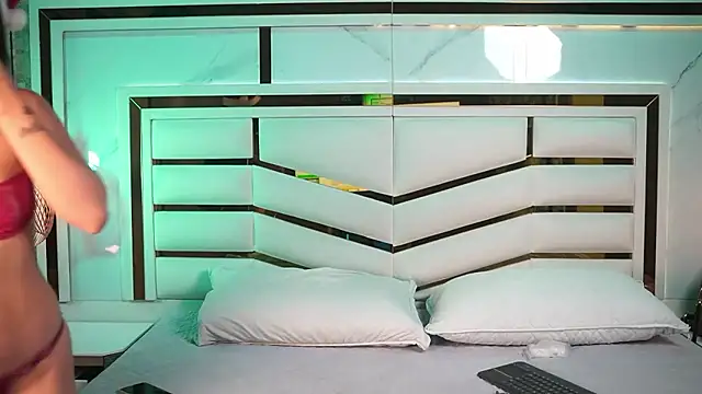 luciana agudelo online show from 12/16/25, 07:19