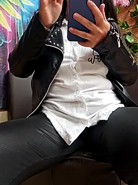 JustSamantha  online show from 07/18/26, 01:59