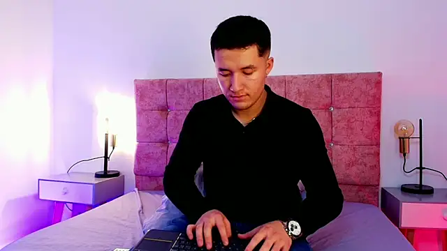 Ethan-Connor online show from 01/12/26, 12:43