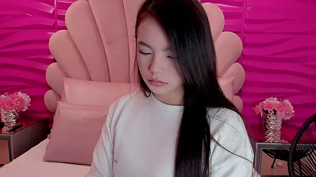 NatallieBlaze online show from 11/26/25, 12:50