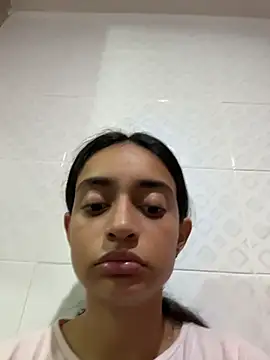 Snapshot of DaliaNix chatting on 01/06/26, 12:25 DaliaNix online show from 01/06/26, 12:25