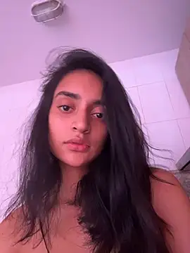 Snapshot of DaliaNix chatting on 01/15/26, 08:01 DaliaNix online show from 01/15/26, 08:01