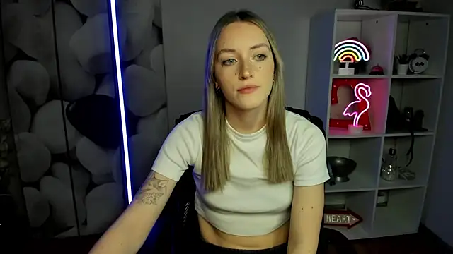 EvelynBlond online show from 12/18/25, 01:39