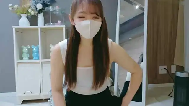 Snapshot of Nami-jpn chatting on 12/20/25, 07:26 Nami-jpn online show from 12/20/25, 07:26