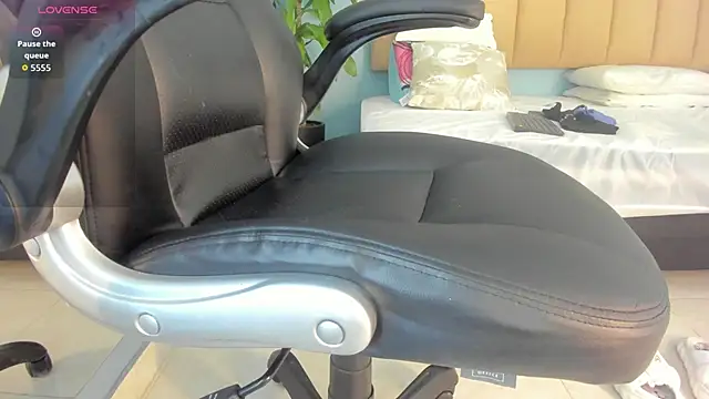 lexiemonroe2 online show from 11/28/25, 07:05