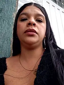 Layla-daring online show from 04/17/26, 06:33