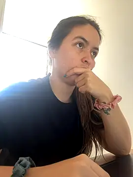 Little  Danni1 online show from 12/01/25, 08:47