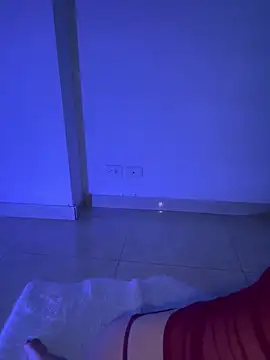 Little  Danni1 online show from 12/21/25, 02:41