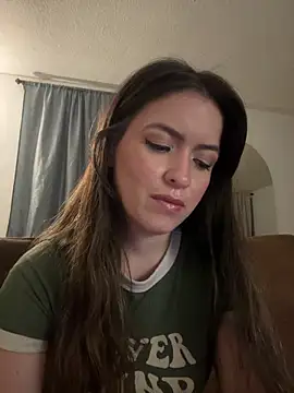 Snapshot of Little__Danni1 chatting on 06/12/26, 01:37 Little Danni1 online show from 06/12/26, 01:37