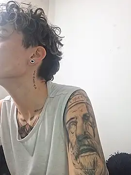 megan NL online show from 12/04/25, 05:10