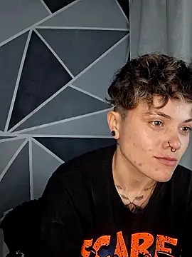 megan NL online show from 12/15/25, 12:04