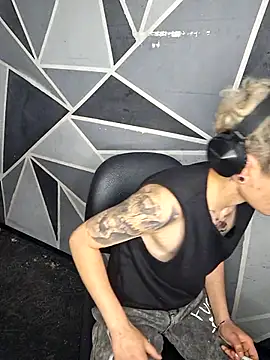 megan NL online show from 02/01/26, 05:22