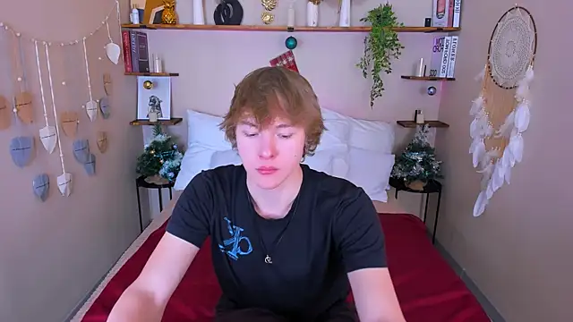 DonaldWoon online show from 12/22/25, 04:04