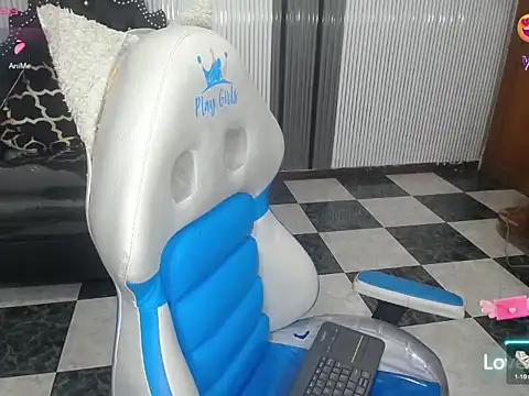 babyschoolgiirl online show from 12/21/25, 02:08