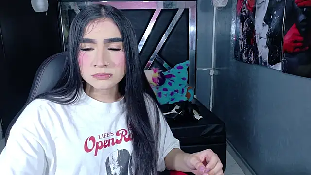 Snapshot of Evangeline_Star1 chatting on 11/27/25, 08:11 Evangeline Star1 online show from 11/27/25, 08:11