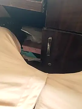 Snapshot of Roy___121 chatting on 12/01/25, 04:39 Roy 121 online show from 12/01/25, 04:39