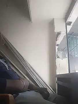 Snapshot of Roy___121 chatting on 12/04/25, 05:28 Roy 121 online show from 12/04/25, 05:28