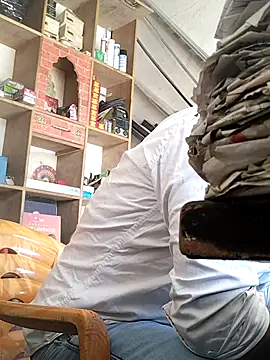 Snapshot of Roy___121 chatting on 01/14/26, 05:57 Roy 121 online show from 01/14/26, 05:57