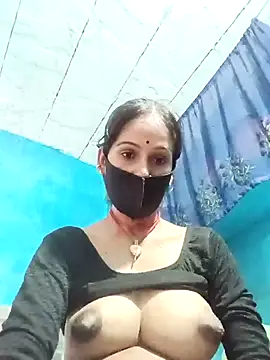 Snapshot of Nandani-758 chatting on 05/20/26, 10:32 Nandani-758 online show from 05/20/26, 10:32