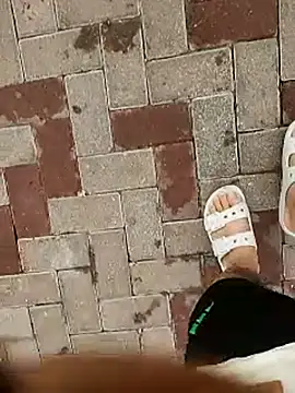 Snapshot of Meow_buggie chatting on 03/27/26, 10:48 Meow buggie online show from 03/27/26, 10:48